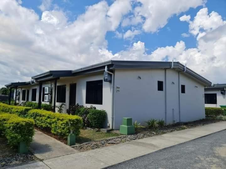 New Door Apartments 325 Nadi Exterior photo